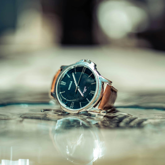 Pourquoi l'horlogerie miniature fascine-t-elle autant les créateurs de bijoux ?